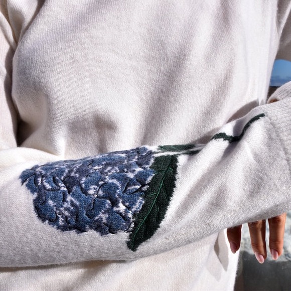 Catnip+Seaweed Cashmere Hydrangea Cream Sweater Size Small LIKE NEW - Picture 2 of 8